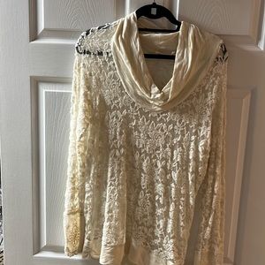 Bellflower lace , medium Layka  shirt